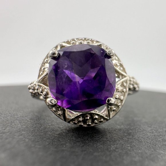 Beautiful Dark Purple Amethyst and Diamond Accent Ring - Sterling Silver Size 7. - Picture 14 of 16